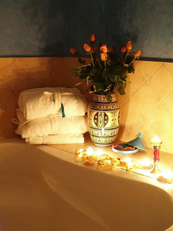 Hotel Tafoukt マラケシュ エクステリア 写真